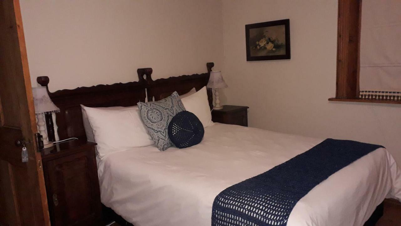 Calvinia Guesthouse Екстер'єр фото